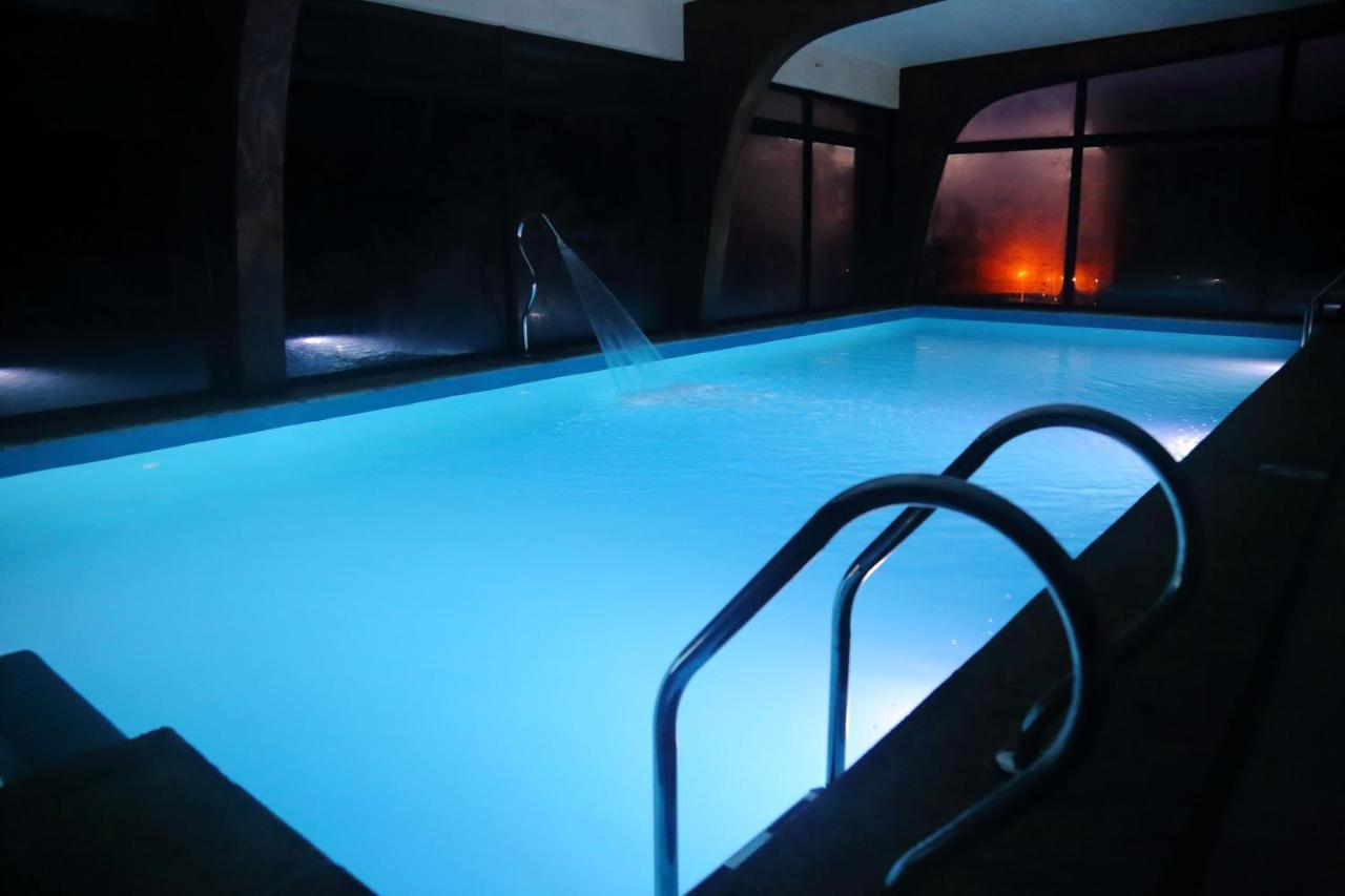 Cabanas Y Spa Costa Patagonia - Piscina Climatizada ピチレム エクステリア 写真