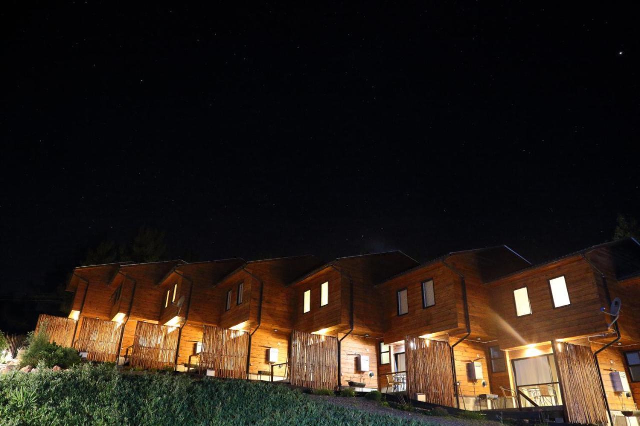 Cabanas Y Spa Costa Patagonia - Piscina Climatizada ピチレム エクステリア 写真